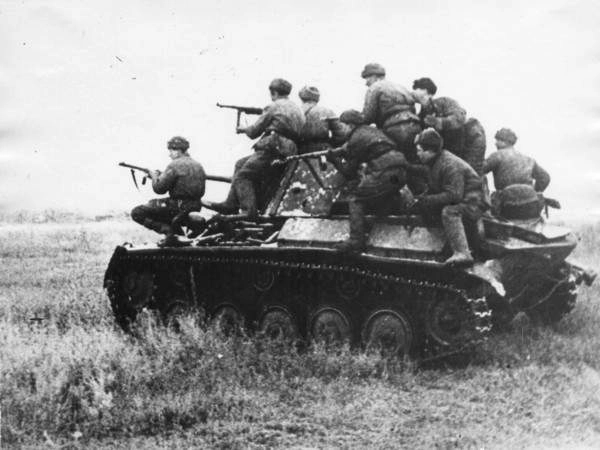 Александр Беглов обратился к петербуржцам в День разгрома советскими войсками немецко-фашистских войск в Сталинградской битве - tvspb.ru