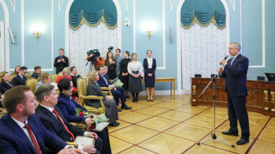 Александр Беглов вручил дипломы выпускникам седьмого потока Губернаторской программы подготовки резерва управленческих кадров