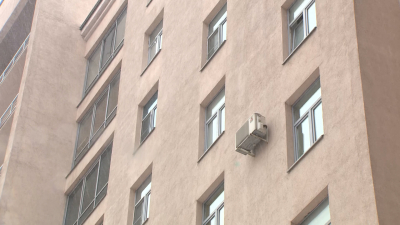 На Петроградской стороне дворник спас мальчика, упавшего с седьмого этажа: что известно