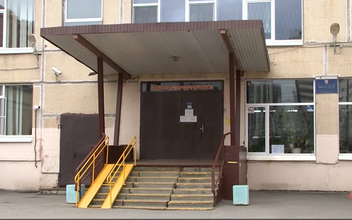 Карантин продлили: в школе №39 решили перестраховаться после массового отравления - tvspb.ru