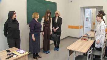 Бывшая пациентка клиники Педиатрического университета встретилась с врачами, которые вернули ей здоровье