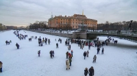 Из-за морозов Фонтанка стала пешеходной зоной: реку полностью сковал лед
