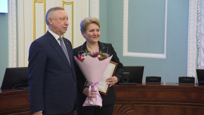 23 выпускника губернаторской программы подготовки управленческих кадров получили дипломы из рук Александра Беглова