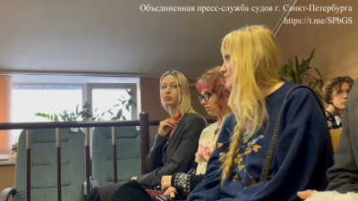 Суд вынес приговор за шибари-фотосессию на Большеохтинском кладбище