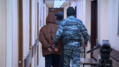 В Петербурге арестовали 15-летнюю подозреваемую в поджоге заправки на улице Савушкина