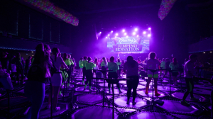 Прыгнуть выше головы. Чем джампинг-фитнес всё больше привлекает жителей города на Неве?