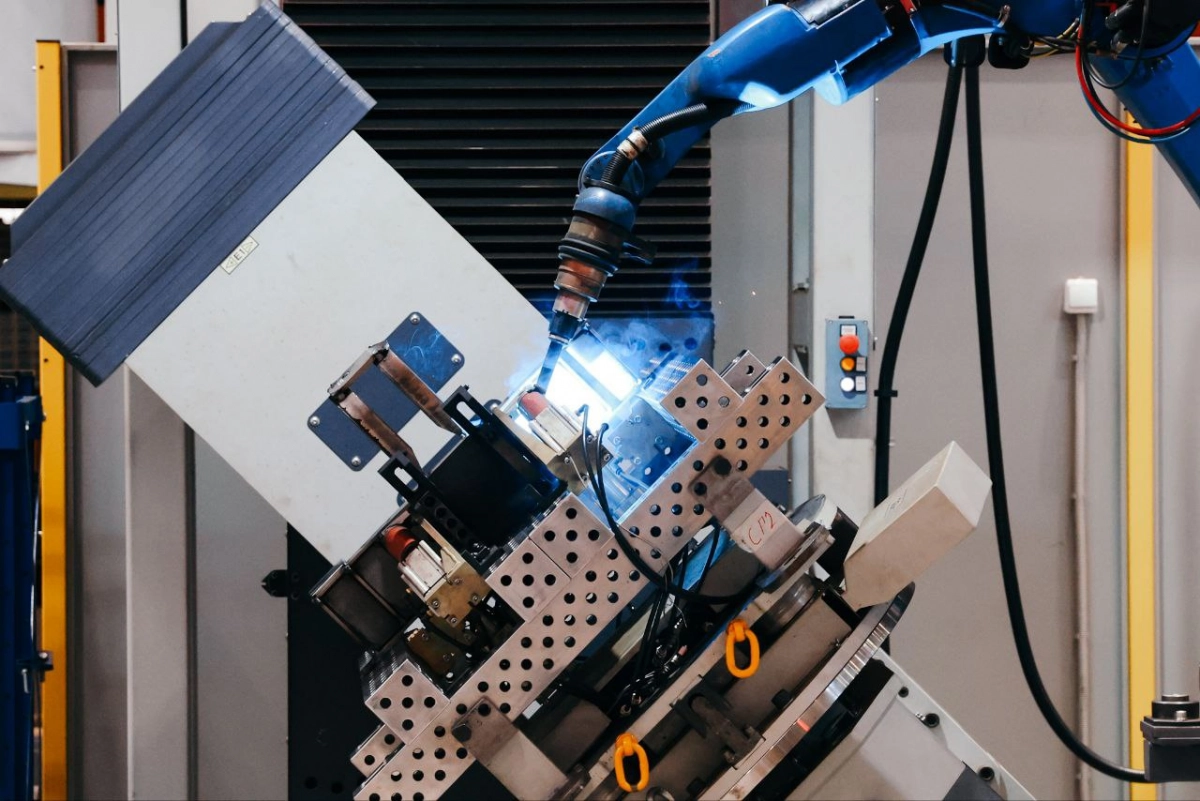 Александр Беглов: Петербургская промышленность работает на повышение конкурентоспособности России - tvspb.ru