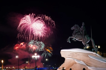 Александр Беглов: Артиллерийский салют от стен Петропавловской крепости завершил празднование Дня защитника Отечества в Петербурге