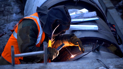 Реконструкцию теплосетей завершили на нескольких улицах Приморского района