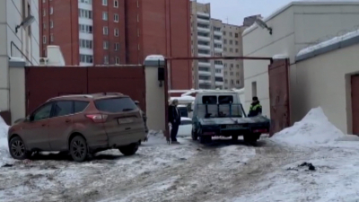 Дрифт на эвакуаторе: в Петербурге задержали любителя экстрима на спецтранспорте