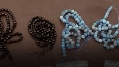 Фонит в 15 раз выше нормы: на таможне задержали радиоактивные бусины, ехавшие к петербурженке из Китая