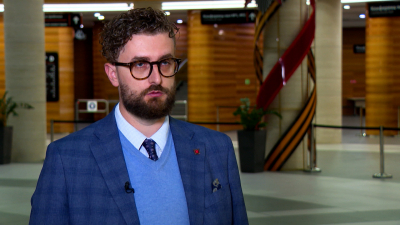 Дениса Толстых, подозреваемого в превышении должностных полномочий, задержали в Пулково