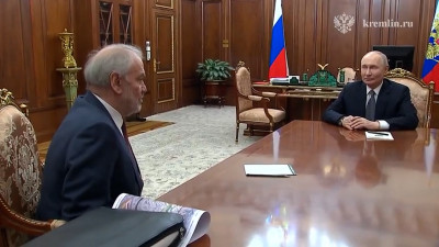 Владимир Путин предложил увековечить имя дирижера Юрия Темирканова