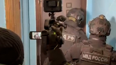 Арсенал с наркотиками: в Петербурге задержали вымогателей, выдававших себя за сотрудников ФСБ