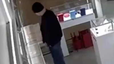 Серию краж из ювелирных магазинов раскрыли за три дня