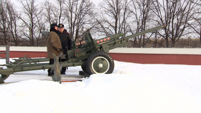 Главный режиссер БКЗ «Октябрьский» Геннадий Шагаев отметил 75-летие полуденным выстрелом в Петропавловской крепости