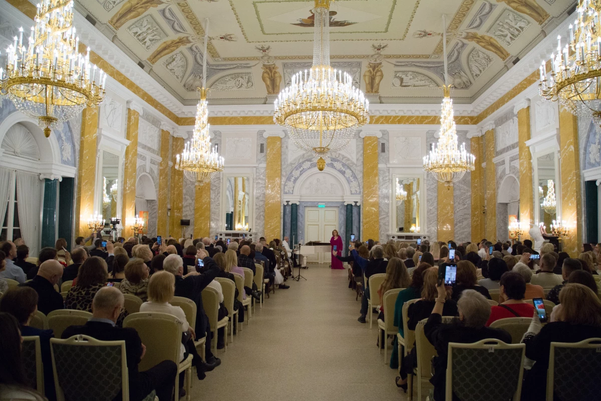 В Мраморном зале Константиновского дворца состоится музыкальный прием Международного фестиваля «Дворцы Санкт-Петербурга» - tvspb.ru