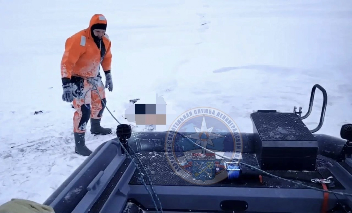 Лыжник провалился в полынью Ладожского озера - tvspb.ru