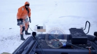 Лыжник провалился в полынью Ладожского озера