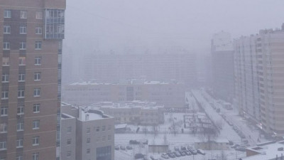 Петербург скрылся в снежной пелене: в городе началась метель