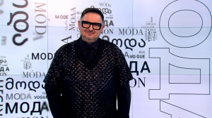 Благородные рыцари нового века: платья-кольчуги в стиле Жанны Д`Арк завоёвывают подиумы