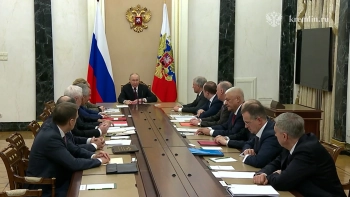 Владимир Путин провёл оперативное совещание с постоянными членами Совета Безопасности