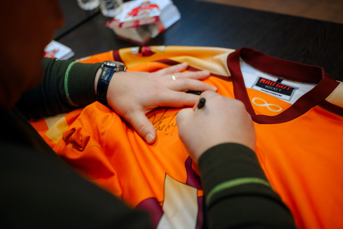 Музей железных дорог России проведет турнир «Легенды льда» на катке - tvspb.ru