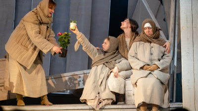 Что подготовил Молодежный театр на Фонтанке для зрителей в феврале