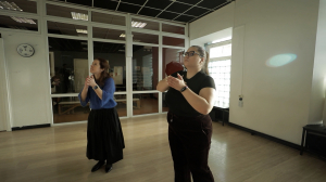 Не просто «два прихлопа — три притопа»: что такое боди-перкуссия и как она включает антистрессовый механизм