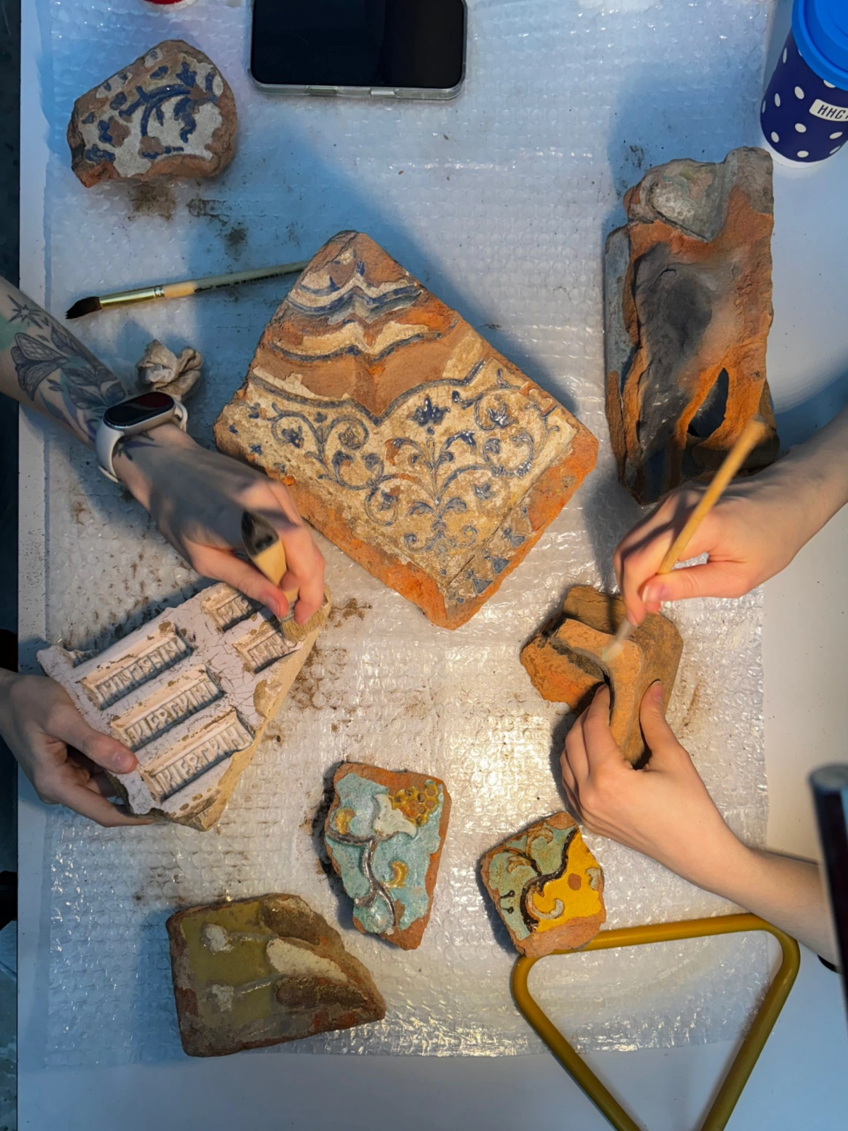 В особняке Брюллова нашли формы для сладостей начала XX века - tvspb.ru