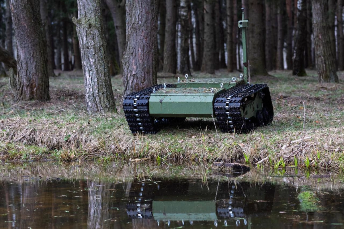 «Сохранили жизнь и здоровье пацанам»: как робот «Депеша» спас четырех раненых бойцов в зоне СВО - tvspb.ru