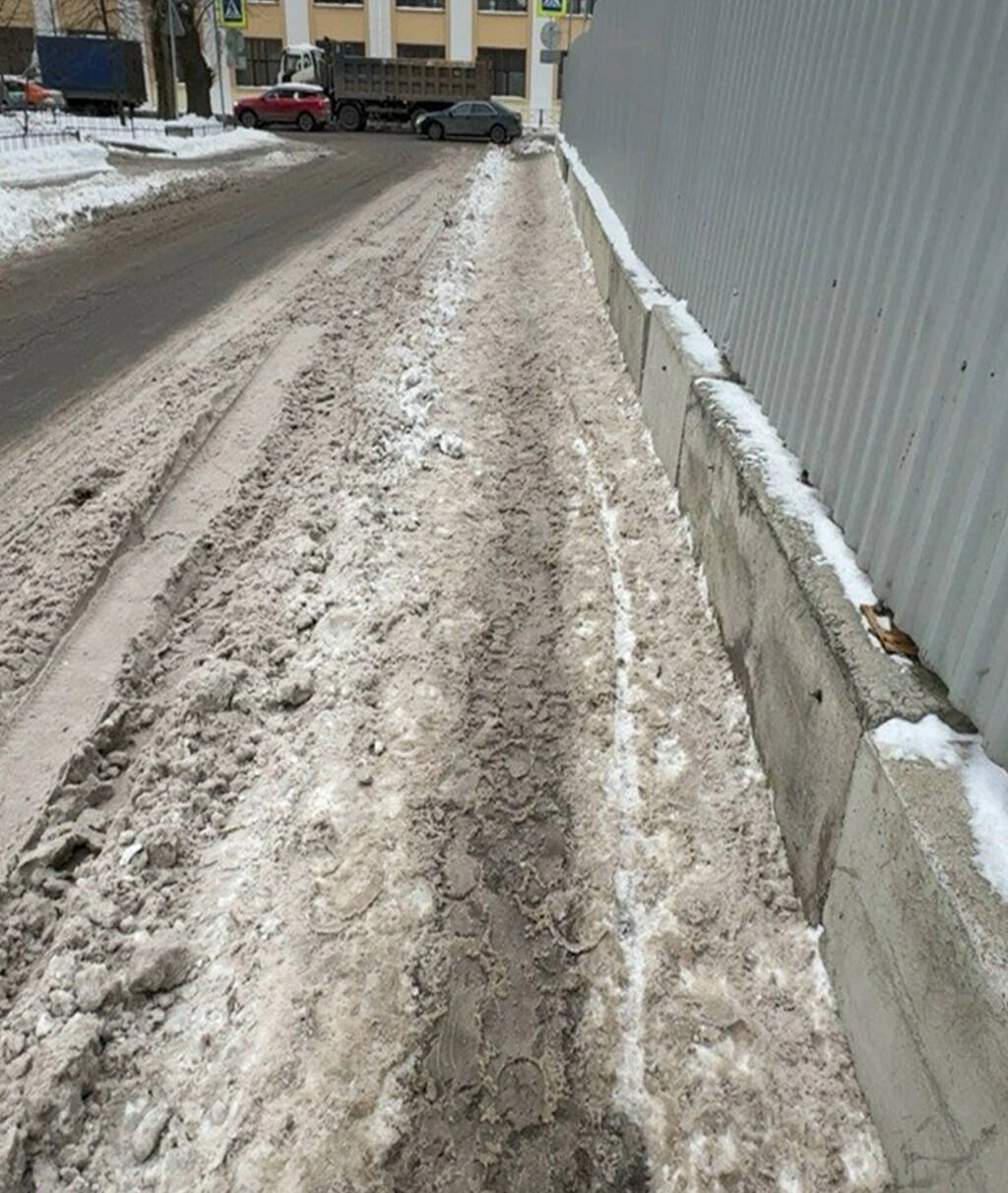 Застройщиков в Петербурге накажут за неубранный снег у стройплощадок - tvspb.ru
