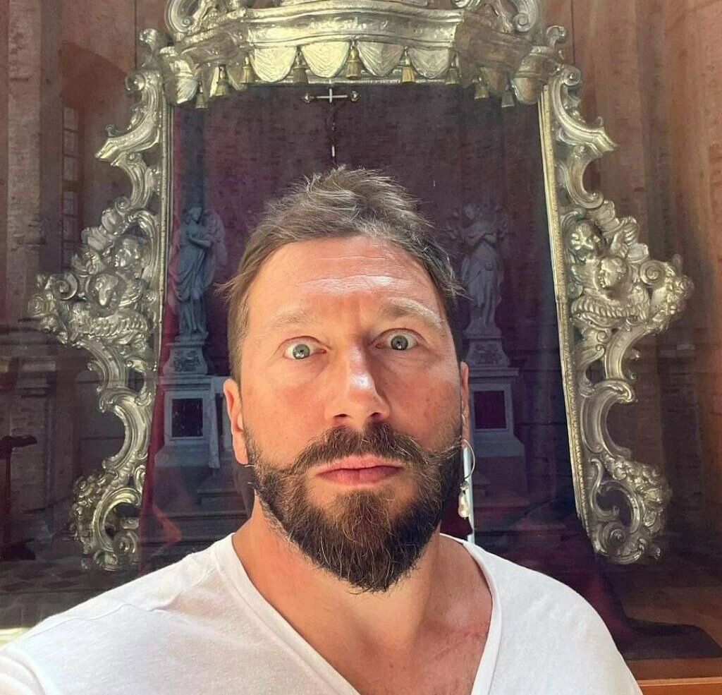 9 лет колонии заочно: что известно о деле Чичваркина* - tvspb.ru