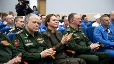 Замминистра обороны РФ Анна Цивилева вручила награды военнослужащим-участникам СВО