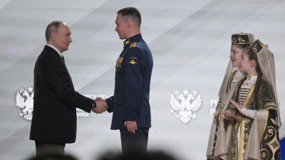 Участники программы «Время героев» побывали на открытии Года единства народов России