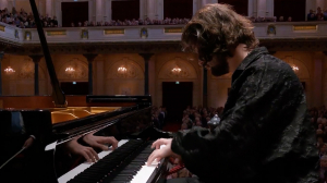 Эксперимент над самим собой: невероятная история победы петербургского пианиста Александра Кашпурина на конкурсе Листа в Нидерландах