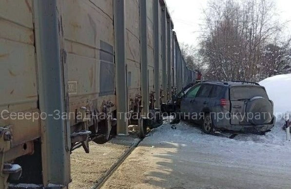 Прокуратура организовала проверку по факту ДТП на железнодорожном переезде станции Рябово - tvspb.ru