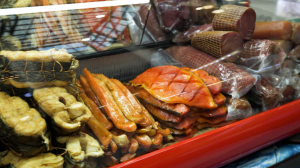 Гастрономическое путешествие по регионам России: фермерская ярмарка в Кировском универмаге будет работать до 22 февраля