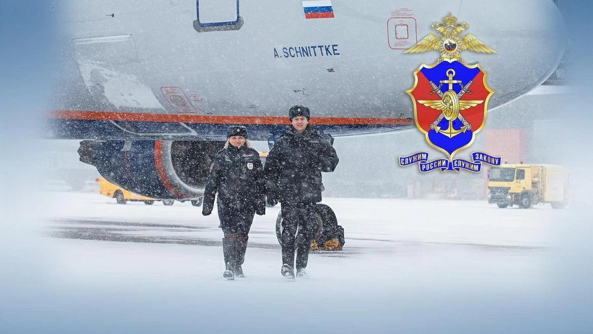 Александр Беглов поздравил с праздником сотрудников транспортной полиции - tvspb.ru