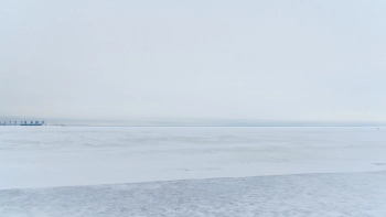 На Финском заливе спасли рыбаков: они не могли вернуться на берег из-за треснувшего льда