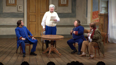 «Ревизор с продолжением»: каким получился новый спектакль режиссёра-юбиляра Валерия Фокина