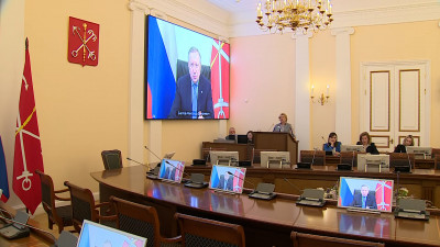 На совещании Александра Беглова с правительством обсудили итоги развития Калининского района