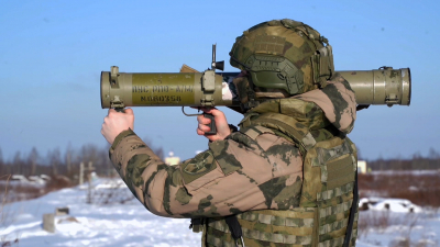 Под Петербургом росгвардейцы отработали применение огнеметно-зажигательных средств