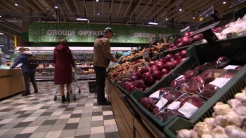 По данным Росстата, в марте цены на огурцы снизились на 7,6%