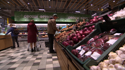 По данным Росстата, в марте цены на огурцы снизились на 7,6%