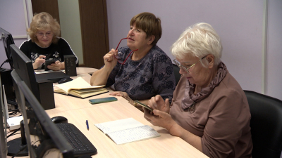 В Выборгском районе стартовала обучающая программа по цифровой грамотности для петербуржцев «серебряного» возраста