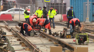 В Выборгском районе проложат 4 км новых трамвайных путей: работы уже начались