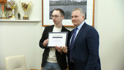 В СПбГУ выдающимся студентам журфака вручили стипендию имени Олега Руднова