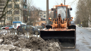 Вывоз снега с улиц Петербурга