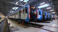 На «синей» ветке метро начали работу четыре новых «Балтийца»: как выглядят поезда изнутри